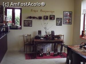 [P12] Interior din magazinul de prezentare Bairaktaris (Μπαϊρακτάρνς)  » foto by irinad
 - 
<span class="allrVoted glyphicon glyphicon-heart hidden" id="av718666"></span>
<a class="m-l-10 hidden" id="sv718666" onclick="voting_Foto_DelVot(,718666,5137)" role="button">șterge vot <span class="glyphicon glyphicon-remove"></span></a>
<a id="v9718666" class=" c-red"  onclick="voting_Foto_SetVot(718666)" role="button"><span class="glyphicon glyphicon-heart-empty"></span> <b>LIKE</b> = Votează poza</a> <img class="hidden"  id="f718666W9" src="/imagini/loader.gif" border="0" /><span class="AjErrMes hidden" id="e718666ErM"></span>