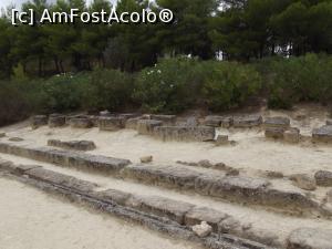 [P49] Gradena oficială a stadionului antic din Nemea mărginită în spate de un gard viu de leandri » foto by irinad
 - 
<span class="allrVoted glyphicon glyphicon-heart hidden" id="av718711"></span>
<a class="m-l-10 hidden" id="sv718711" onclick="voting_Foto_DelVot(,718711,5137)" role="button">șterge vot <span class="glyphicon glyphicon-remove"></span></a>
<a id="v9718711" class=" c-red"  onclick="voting_Foto_SetVot(718711)" role="button"><span class="glyphicon glyphicon-heart-empty"></span> <b>LIKE</b> = Votează poza</a> <img class="hidden"  id="f718711W9" src="/imagini/loader.gif" border="0" /><span class="AjErrMes hidden" id="e718711ErM"></span>