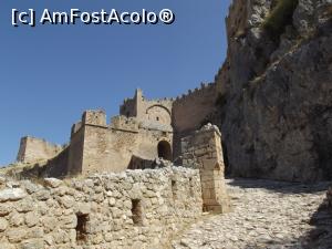 [P18] cea de-a doua poartă a Acrocorintului » foto by irinad
 - 
<span class="allrVoted glyphicon glyphicon-heart hidden" id="av725597"></span>
<a class="m-l-10 hidden" id="sv725597" onclick="voting_Foto_DelVot(,725597,5137)" role="button">șterge vot <span class="glyphicon glyphicon-remove"></span></a>
<a id="v9725597" class=" c-red"  onclick="voting_Foto_SetVot(725597)" role="button"><span class="glyphicon glyphicon-heart-empty"></span> <b>LIKE</b> = Votează poza</a> <img class="hidden"  id="f725597W9" src="/imagini/loader.gif" border="0" /><span class="AjErrMes hidden" id="e725597ErM"></span>