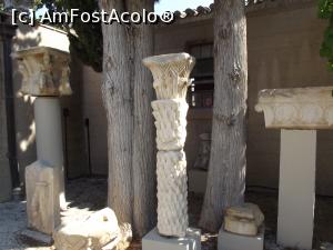 [P49] Coloane, votive corintice în curtea muzeului » foto by irinad
 - 
<span class="allrVoted glyphicon glyphicon-heart hidden" id="av725628"></span>
<a class="m-l-10 hidden" id="sv725628" onclick="voting_Foto_DelVot(,725628,5137)" role="button">șterge vot <span class="glyphicon glyphicon-remove"></span></a>
<a id="v9725628" class=" c-red"  onclick="voting_Foto_SetVot(725628)" role="button"><span class="glyphicon glyphicon-heart-empty"></span> <b>LIKE</b> = Votează poza</a> <img class="hidden"  id="f725628W9" src="/imagini/loader.gif" border="0" /><span class="AjErrMes hidden" id="e725628ErM"></span>