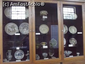 [P55] Vase bizantine prezente în Muzeul de la Corint » foto by irinad
 - 
<span class="allrVoted glyphicon glyphicon-heart hidden" id="av725634"></span>
<a class="m-l-10 hidden" id="sv725634" onclick="voting_Foto_DelVot(,725634,5137)" role="button">șterge vot <span class="glyphicon glyphicon-remove"></span></a>
<a id="v9725634" class=" c-red"  onclick="voting_Foto_SetVot(725634)" role="button"><span class="glyphicon glyphicon-heart-empty"></span> <b>LIKE</b> = Votează poza</a> <img class="hidden"  id="f725634W9" src="/imagini/loader.gif" border="0" /><span class="AjErrMes hidden" id="e725634ErM"></span>