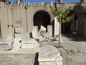 [P56] Votive în atrium » foto by irinad
 - 
<span class="allrVoted glyphicon glyphicon-heart hidden" id="av725635"></span>
<a class="m-l-10 hidden" id="sv725635" onclick="voting_Foto_DelVot(,725635,5137)" role="button">șterge vot <span class="glyphicon glyphicon-remove"></span></a>
<a id="v9725635" class=" c-red"  onclick="voting_Foto_SetVot(725635)" role="button"><span class="glyphicon glyphicon-heart-empty"></span> <b>LIKE</b> = Votează poza</a> <img class="hidden"  id="f725635W9" src="/imagini/loader.gif" border="0" /><span class="AjErrMes hidden" id="e725635ErM"></span>