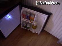 [P14] Minibarul din cameră  - Casa Ticino, Predeal » foto by krondia*
 - 
<span class="allrVoted glyphicon glyphicon-heart hidden" id="av123080"></span>
<a class="m-l-10 hidden" id="sv123080" onclick="voting_Foto_DelVot(,123080,5154)" role="button">șterge vot <span class="glyphicon glyphicon-remove"></span></a>
<a id="v9123080" class=" c-red"  onclick="voting_Foto_SetVot(123080)" role="button"><span class="glyphicon glyphicon-heart-empty"></span> <b>LIKE</b> = Votează poza</a> <img class="hidden"  id="f123080W9" src="/imagini/loader.gif" border="0" /><span class="AjErrMes hidden" id="e123080ErM"></span>