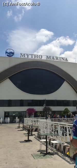 [P10] Portul My Tho la raul Mekong » foto by luc64
 - 
<span class="allrVoted glyphicon glyphicon-heart hidden" id="av1390550"></span>
<a class="m-l-10 hidden" id="sv1390550" onclick="voting_Foto_DelVot(,1390550,5166)" role="button">șterge vot <span class="glyphicon glyphicon-remove"></span></a>
<a id="v91390550" class=" c-red"  onclick="voting_Foto_SetVot(1390550)" role="button"><span class="glyphicon glyphicon-heart-empty"></span> <b>LIKE</b> = Votează poza</a> <img class="hidden"  id="f1390550W9" src="/imagini/loader.gif" border="0" /><span class="AjErrMes hidden" id="e1390550ErM"></span>