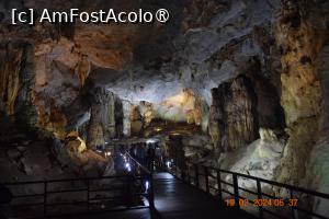 [P19] Phong Nha - Paradise Cave » foto by Pușcașu Marin
 - 
<span class="allrVoted glyphicon glyphicon-heart hidden" id="av1421634"></span>
<a class="m-l-10 hidden" id="sv1421634" onclick="voting_Foto_DelVot(,1421634,5166)" role="button">șterge vot <span class="glyphicon glyphicon-remove"></span></a>
<a id="v91421634" class=" c-red"  onclick="voting_Foto_SetVot(1421634)" role="button"><span class="glyphicon glyphicon-heart-empty"></span> <b>LIKE</b> = Votează poza</a> <img class="hidden"  id="f1421634W9" src="/imagini/loader.gif" border="0" /><span class="AjErrMes hidden" id="e1421634ErM"></span>