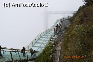 [P11] Pe la jumătatea podului de sticlă » foto by Pușcașu Marin
 - 
<span class="allrVoted glyphicon glyphicon-heart hidden" id="av1424971"></span>
<a class="m-l-10 hidden" id="sv1424971" onclick="voting_Foto_DelVot(,1424971,5166)" role="button">șterge vot <span class="glyphicon glyphicon-remove"></span></a>
<a id="v91424971" class=" c-red"  onclick="voting_Foto_SetVot(1424971)" role="button"><span class="glyphicon glyphicon-heart-empty"></span> <b>LIKE</b> = Votează poza</a> <img class="hidden"  id="f1424971W9" src="/imagini/loader.gif" border="0" /><span class="AjErrMes hidden" id="e1424971ErM"></span>