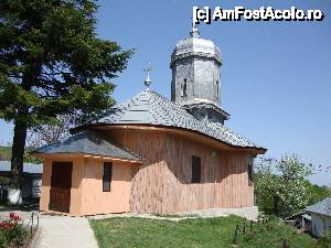 [P14] Icoana ”făcătoare de minuni” a Maicii Domnului este adăpostită în biserica din lemn cu hramul ” Sfinții Arhangheli Mihail și Gavriil”.  » foto by Floryn81
 - 
<span class="allrVoted glyphicon glyphicon-heart hidden" id="av426885"></span>
<a class="m-l-10 hidden" id="sv426885" onclick="voting_Foto_DelVot(,426885,5177)" role="button">șterge vot <span class="glyphicon glyphicon-remove"></span></a>
<a id="v9426885" class=" c-red"  onclick="voting_Foto_SetVot(426885)" role="button"><span class="glyphicon glyphicon-heart-empty"></span> <b>LIKE</b> = Votează poza</a> <img class="hidden"  id="f426885W9" src="/imagini/loader.gif" border="0" /><span class="AjErrMes hidden" id="e426885ErM"></span>