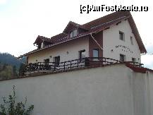 [P01] Pensiunea Casa din Noua vazuta din exterior » foto by lucianaalex
 - 
<span class="allrVoted glyphicon glyphicon-heart hidden" id="av57408"></span>
<a class="m-l-10 hidden" id="sv57408" onclick="voting_Foto_DelVot(,57408,5184)" role="button">șterge vot <span class="glyphicon glyphicon-remove"></span></a>
<a id="v957408" class=" c-red"  onclick="voting_Foto_SetVot(57408)" role="button"><span class="glyphicon glyphicon-heart-empty"></span> <b>LIKE</b> = Votează poza</a> <img class="hidden"  id="f57408W9" src="/imagini/loader.gif" border="0" /><span class="AjErrMes hidden" id="e57408ErM"></span>