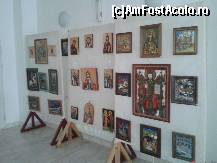 [P08] Academia Sâmbăta - expoziţia de icoane.  » foto by creivean
 - 
<span class="allrVoted glyphicon glyphicon-heart hidden" id="av408220"></span>
<a class="m-l-10 hidden" id="sv408220" onclick="voting_Foto_DelVot(,408220,5217)" role="button">șterge vot <span class="glyphicon glyphicon-remove"></span></a>
<a id="v9408220" class=" c-red"  onclick="voting_Foto_SetVot(408220)" role="button"><span class="glyphicon glyphicon-heart-empty"></span> <b>LIKE</b> = Votează poza</a> <img class="hidden"  id="f408220W9" src="/imagini/loader.gif" border="0" /><span class="AjErrMes hidden" id="e408220ErM"></span>