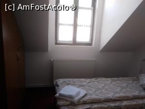 [P04] Academia Sâmbăta - cameră la mansardă » foto by calator2000
 - 
<span class="allrVoted glyphicon glyphicon-heart hidden" id="av1318825"></span>
<a class="m-l-10 hidden" id="sv1318825" onclick="voting_Foto_DelVot(,1318825,5217)" role="button">șterge vot <span class="glyphicon glyphicon-remove"></span></a>
<a id="v91318825" class=" c-red"  onclick="voting_Foto_SetVot(1318825)" role="button"><span class="glyphicon glyphicon-heart-empty"></span> <b>LIKE</b> = Votează poza</a> <img class="hidden"  id="f1318825W9" src="/imagini/loader.gif" border="0" /><span class="AjErrMes hidden" id="e1318825ErM"></span>
