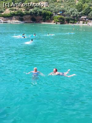 [P38] Popas pe mare... apa marii superba in acel golf » foto by marival
 - 
<span class="allrVoted glyphicon glyphicon-heart hidden" id="av1087700"></span>
<a class="m-l-10 hidden" id="sv1087700" onclick="voting_Foto_DelVot(,1087700,5345)" role="button">șterge vot <span class="glyphicon glyphicon-remove"></span></a>
<a id="v91087700" class=" c-red"  onclick="voting_Foto_SetVot(1087700)" role="button"><span class="glyphicon glyphicon-heart-empty"></span> <b>LIKE</b> = Votează poza</a> <img class="hidden"  id="f1087700W9" src="/imagini/loader.gif" border="0" /><span class="AjErrMes hidden" id="e1087700ErM"></span>