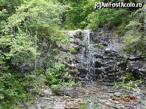 [P38] Cheile Latoritei - Spectaculoase si putin cunoscute. Aici puteti vedea partea de sus a cascade luata cu zoom.  » foto by vega06
 - 
<span class="allrVoted glyphicon glyphicon-heart hidden" id="av628592"></span>
<a class="m-l-10 hidden" id="sv628592" onclick="voting_Foto_DelVot(,628592,5423)" role="button">șterge vot <span class="glyphicon glyphicon-remove"></span></a>
<a id="v9628592" class=" c-red"  onclick="voting_Foto_SetVot(628592)" role="button"><span class="glyphicon glyphicon-heart-empty"></span> <b>LIKE</b> = Votează poza</a> <img class="hidden"  id="f628592W9" src="/imagini/loader.gif" border="0" /><span class="AjErrMes hidden" id="e628592ErM"></span>