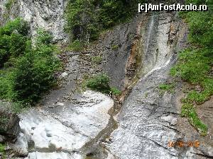 [P40] Cheile Latoritei - Spectaculoase si putin cunoscute. Daca pana acum din poze nu v-ati dat seama de inaltimea cascade, o vedeti pe mami langa ea (prin mijloc p'acolo :)).  » foto by vega06
 - 
<span class="allrVoted glyphicon glyphicon-heart hidden" id="av628597"></span>
<a class="m-l-10 hidden" id="sv628597" onclick="voting_Foto_DelVot(,628597,5423)" role="button">șterge vot <span class="glyphicon glyphicon-remove"></span></a>
<a id="v9628597" class=" c-red"  onclick="voting_Foto_SetVot(628597)" role="button"><span class="glyphicon glyphicon-heart-empty"></span> <b>LIKE</b> = Votează poza</a> <img class="hidden"  id="f628597W9" src="/imagini/loader.gif" border="0" /><span class="AjErrMes hidden" id="e628597ErM"></span>