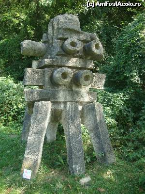 [P50] Tabăra de sculptură Măgura - Lucrarea ”Compoziție - Gândacul amenințător”, realizată de artistul Ioan Deac-Bistrița în anul 1977 (Ediția a VIII-a).  » foto by Floryn81
 - 
<span class="allrVoted glyphicon glyphicon-heart hidden" id="av603501"></span>
<a class="m-l-10 hidden" id="sv603501" onclick="voting_Foto_DelVot(,603501,5439)" role="button">șterge vot <span class="glyphicon glyphicon-remove"></span></a>
<a id="v9603501" class=" c-red"  onclick="voting_Foto_SetVot(603501)" role="button"><span class="glyphicon glyphicon-heart-empty"></span> <b>LIKE</b> = Votează poza</a> <img class="hidden"  id="f603501W9" src="/imagini/loader.gif" border="0" /><span class="AjErrMes hidden" id="e603501ErM"></span>