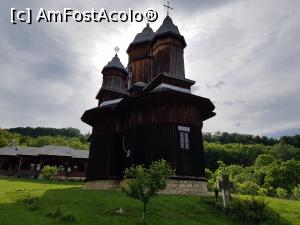 P17 [MAY-2020] Mănăstirea Poiana Mărului - biserica din lemn cu hramul ”Duminica Tuturor Sfinților” .