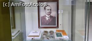 [P11] Colți, Județul Buzău, Muzeul Chihlimbarului, Etaj, Sala 1 „Extragerea și prelucrarea chihlimbarului”, savantul Gheorghe Munteanu-Murgoci și o mică parte din opera sa » foto by mprofeanu
 - 
<span class="allrVoted glyphicon glyphicon-heart hidden" id="av1413605"></span>
<a class="m-l-10 hidden" id="sv1413605" onclick="voting_Foto_DelVot(,1413605,5439)" role="button">șterge vot <span class="glyphicon glyphicon-remove"></span></a>
<a id="v91413605" class=" c-red"  onclick="voting_Foto_SetVot(1413605)" role="button"><span class="glyphicon glyphicon-heart-empty"></span> <b>LIKE</b> = Votează poza</a> <img class="hidden"  id="f1413605W9" src="/imagini/loader.gif" border="0" /><span class="AjErrMes hidden" id="e1413605ErM"></span>
