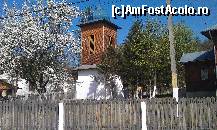 [P22] Clopotniţa bisericii 'Sf. Voievozi'. Comuna Bozioru, jud. Buzău.  » foto by traian.leuca †
 - 
<span class="allrVoted glyphicon glyphicon-heart hidden" id="av417427"></span>
<a class="m-l-10 hidden" id="sv417427" onclick="voting_Foto_DelVot(,417427,5439)" role="button">șterge vot <span class="glyphicon glyphicon-remove"></span></a>
<a id="v9417427" class=" c-red"  onclick="voting_Foto_SetVot(417427)" role="button"><span class="glyphicon glyphicon-heart-empty"></span> <b>LIKE</b> = Votează poza</a> <img class="hidden"  id="f417427W9" src="/imagini/loader.gif" border="0" /><span class="AjErrMes hidden" id="e417427ErM"></span>