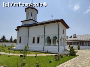 [P29] Mănăstirea Berca; biserica » foto by crismis
 - 
<span class="allrVoted glyphicon glyphicon-heart hidden" id="av1386640"></span>
<a class="m-l-10 hidden" id="sv1386640" onclick="voting_Foto_DelVot(,1386640,5439)" role="button">șterge vot <span class="glyphicon glyphicon-remove"></span></a>
<a id="v91386640" class=" c-red"  onclick="voting_Foto_SetVot(1386640)" role="button"><span class="glyphicon glyphicon-heart-empty"></span> <b>LIKE</b> = Votează poza</a> <img class="hidden"  id="f1386640W9" src="/imagini/loader.gif" border="0" /><span class="AjErrMes hidden" id="e1386640ErM"></span>