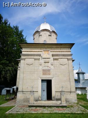 [P22] Schitul Cetățuia, biserica veche » foto by crismis
 - 
<span class="allrVoted glyphicon glyphicon-heart hidden" id="av1168059"></span>
<a class="m-l-10 hidden" id="sv1168059" onclick="voting_Foto_DelVot(,1168059,5439)" role="button">șterge vot <span class="glyphicon glyphicon-remove"></span></a>
<a id="v91168059" class=" c-red"  onclick="voting_Foto_SetVot(1168059)" role="button"><span class="glyphicon glyphicon-heart-empty"></span> <b>LIKE</b> = Votează poza</a> <img class="hidden"  id="f1168059W9" src="/imagini/loader.gif" border="0" /><span class="AjErrMes hidden" id="e1168059ErM"></span>