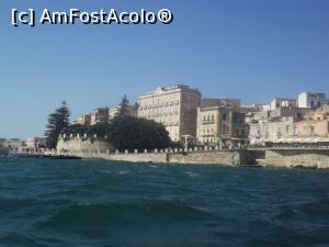 [P39] În dreptul Fonte Arethusa » foto by irinad
 - 
<span class="allrVoted glyphicon glyphicon-heart hidden" id="av893204"></span>
<a class="m-l-10 hidden" id="sv893204" onclick="voting_Foto_DelVot(,893204,5466)" role="button">șterge vot <span class="glyphicon glyphicon-remove"></span></a>
<a id="v9893204" class=" c-red"  onclick="voting_Foto_SetVot(893204)" role="button"><span class="glyphicon glyphicon-heart-empty"></span> <b>LIKE</b> = Votează poza</a> <img class="hidden"  id="f893204W9" src="/imagini/loader.gif" border="0" /><span class="AjErrMes hidden" id="e893204ErM"></span>