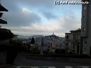 [P10] de aici incepe strada cea stramba, iar in departare se vede Coit Tower » foto by Marinusch
 - 
<span class="allrVoted glyphicon glyphicon-heart hidden" id="av519341"></span>
<a class="m-l-10 hidden" id="sv519341" onclick="voting_Foto_DelVot(,519341,5485)" role="button">șterge vot <span class="glyphicon glyphicon-remove"></span></a>
<a id="v9519341" class=" c-red"  onclick="voting_Foto_SetVot(519341)" role="button"><span class="glyphicon glyphicon-heart-empty"></span> <b>LIKE</b> = Votează poza</a> <img class="hidden"  id="f519341W9" src="/imagini/loader.gif" border="0" /><span class="AjErrMes hidden" id="e519341ErM"></span>