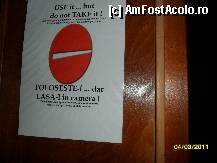 [P12] Pe usa interioara a dulapului esti avertizat sa nu iei cu tine ceva » foto by delia58
 - 
<span class="allrVoted glyphicon glyphicon-heart hidden" id="av188213"></span>
<a class="m-l-10 hidden" id="sv188213" onclick="voting_Foto_DelVot(,188213,5488)" role="button">șterge vot <span class="glyphicon glyphicon-remove"></span></a>
<a id="v9188213" class=" c-red"  onclick="voting_Foto_SetVot(188213)" role="button"><span class="glyphicon glyphicon-heart-empty"></span> <b>LIKE</b> = Votează poza</a> <img class="hidden"  id="f188213W9" src="/imagini/loader.gif" border="0" /><span class="AjErrMes hidden" id="e188213ErM"></span>