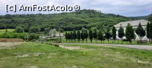 [P02] Țițești, Argeș, Mănăstirea Valea Mănăstirii, Anexele Mănăstirești văzute de la șosea » foto by mprofeanu
 - 
<span class="allrVoted glyphicon glyphicon-heart hidden" id="av1370919"></span>
<a class="m-l-10 hidden" id="sv1370919" onclick="voting_Foto_DelVot(,1370919,5499)" role="button">șterge vot <span class="glyphicon glyphicon-remove"></span></a>
<a id="v91370919" class=" c-red"  onclick="voting_Foto_SetVot(1370919)" role="button"><span class="glyphicon glyphicon-heart-empty"></span> <b>LIKE</b> = Votează poza</a> <img class="hidden"  id="f1370919W9" src="/imagini/loader.gif" border="0" /><span class="AjErrMes hidden" id="e1370919ErM"></span>