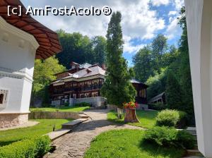 [P21] Mânăstirea Robaia, un adevărat colț de rai! » foto by maryka
 - 
<span class="allrVoted glyphicon glyphicon-heart hidden" id="av1301082"></span>
<a class="m-l-10 hidden" id="sv1301082" onclick="voting_Foto_DelVot(,1301082,5499)" role="button">șterge vot <span class="glyphicon glyphicon-remove"></span></a>
<a id="v91301082" class=" c-red"  onclick="voting_Foto_SetVot(1301082)" role="button"><span class="glyphicon glyphicon-heart-empty"></span> <b>LIKE</b> = Votează poza</a> <img class="hidden"  id="f1301082W9" src="/imagini/loader.gif" border="0" /><span class="AjErrMes hidden" id="e1301082ErM"></span>