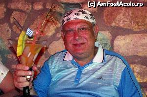 [P05] În sănătatea lui Ionescunic, JohnnyRedLabel, care m-au făcut să ajung aici, dar şi a voastră, dragi co-forumari!  » foto by cher-cher
 - 
<span class="allrVoted glyphicon glyphicon-heart hidden" id="av527220"></span>
<a class="m-l-10 hidden" id="sv527220" onclick="voting_Foto_DelVot(,527220,5508)" role="button">șterge vot <span class="glyphicon glyphicon-remove"></span></a>
<a id="v9527220" class=" c-red"  onclick="voting_Foto_SetVot(527220)" role="button"><span class="glyphicon glyphicon-heart-empty"></span> <b>LIKE</b> = Votează poza</a> <img class="hidden"  id="f527220W9" src="/imagini/loader.gif" border="0" /><span class="AjErrMes hidden" id="e527220ErM"></span>