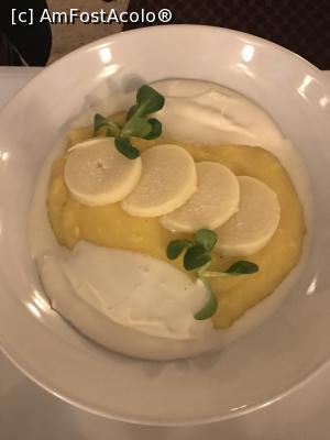 [P29] La Maison De Caroline, delicioasă brânzică alături de mămăliguță » foto by krisstinna
 - 
<span class="allrVoted glyphicon glyphicon-heart hidden" id="av953210"></span>
<a class="m-l-10 hidden" id="sv953210" onclick="voting_Foto_DelVot(,953210,5567)" role="button">șterge vot <span class="glyphicon glyphicon-remove"></span></a>
<a id="v9953210" class=" c-red"  onclick="voting_Foto_SetVot(953210)" role="button"><span class="glyphicon glyphicon-heart-empty"></span> <b>LIKE</b> = Votează poza</a> <img class="hidden"  id="f953210W9" src="/imagini/loader.gif" border="0" /><span class="AjErrMes hidden" id="e953210ErM"></span>