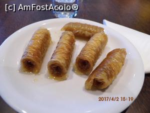 [P33] pranzul pe vas - desert la alegere... normal am ales... sarailie » foto by viorelgeorgescu
 - 
<span class="allrVoted glyphicon glyphicon-heart hidden" id="av944927"></span>
<a class="m-l-10 hidden" id="sv944927" onclick="voting_Foto_DelVot(,944927,5571)" role="button">șterge vot <span class="glyphicon glyphicon-remove"></span></a>
<a id="v9944927" class=" c-red"  onclick="voting_Foto_SetVot(944927)" role="button"><span class="glyphicon glyphicon-heart-empty"></span> <b>LIKE</b> = Votează poza</a> <img class="hidden"  id="f944927W9" src="/imagini/loader.gif" border="0" /><span class="AjErrMes hidden" id="e944927ErM"></span>