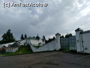 [P10] Mănăstirea Valdai - arhondaricul » foto by calator65
 - 
<span class="allrVoted glyphicon glyphicon-heart hidden" id="av1056654"></span>
<a class="m-l-10 hidden" id="sv1056654" onclick="voting_Foto_DelVot(,1056654,5579)" role="button">șterge vot <span class="glyphicon glyphicon-remove"></span></a>
<a id="v91056654" class=" c-red"  onclick="voting_Foto_SetVot(1056654)" role="button"><span class="glyphicon glyphicon-heart-empty"></span> <b>LIKE</b> = Votează poza</a> <img class="hidden"  id="f1056654W9" src="/imagini/loader.gif" border="0" /><span class="AjErrMes hidden" id="e1056654ErM"></span>