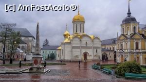 [P08] Biserica Sfânta Treime din Lavra Sfintei Treimi a Sfântului Serghie de Radonej, cea care adăpostește moaștele Sfânului Serghie de Radonej » foto by mariana.olaru
 - 
<span class="allrVoted glyphicon glyphicon-heart hidden" id="av1075280"></span>
<a class="m-l-10 hidden" id="sv1075280" onclick="voting_Foto_DelVot(,1075280,5579)" role="button">șterge vot <span class="glyphicon glyphicon-remove"></span></a>
<a id="v91075280" class=" c-red"  onclick="voting_Foto_SetVot(1075280)" role="button"><span class="glyphicon glyphicon-heart-empty"></span> <b>LIKE</b> = Votează poza</a> <img class="hidden"  id="f1075280W9" src="/imagini/loader.gif" border="0" /><span class="AjErrMes hidden" id="e1075280ErM"></span>