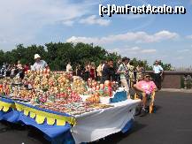 [P07] Taraba cu suveniruri din Moscova » foto by Michi
 - 
<span class="allrVoted glyphicon glyphicon-heart hidden" id="av144719"></span>
<a class="m-l-10 hidden" id="sv144719" onclick="voting_Foto_DelVot(,144719,5579)" role="button">șterge vot <span class="glyphicon glyphicon-remove"></span></a>
<a id="v9144719" class=" c-red"  onclick="voting_Foto_SetVot(144719)" role="button"><span class="glyphicon glyphicon-heart-empty"></span> <b>LIKE</b> = Votează poza</a> <img class="hidden"  id="f144719W9" src="/imagini/loader.gif" border="0" /><span class="AjErrMes hidden" id="e144719ErM"></span>