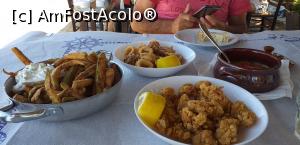[P47] La masă, la taverna Ta Tria Pitharia » foto by irinad
 - 
<span class="allrVoted glyphicon glyphicon-heart hidden" id="av1193260"></span>
<a class="m-l-10 hidden" id="sv1193260" onclick="voting_Foto_DelVot(,1193260,5636)" role="button">șterge vot <span class="glyphicon glyphicon-remove"></span></a>
<a id="v91193260" class=" c-red"  onclick="voting_Foto_SetVot(1193260)" role="button"><span class="glyphicon glyphicon-heart-empty"></span> <b>LIKE</b> = Votează poza</a> <img class="hidden"  id="f1193260W9" src="/imagini/loader.gif" border="0" /><span class="AjErrMes hidden" id="e1193260ErM"></span>