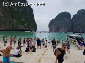 [P06] Maya Bay » foto by Roxie
 - 
<span class="allrVoted glyphicon glyphicon-heart hidden" id="av938792"></span>
<a class="m-l-10 hidden" id="sv938792" onclick="voting_Foto_DelVot(,938792,5678)" role="button">șterge vot <span class="glyphicon glyphicon-remove"></span></a>
<a id="v9938792" class=" c-red"  onclick="voting_Foto_SetVot(938792)" role="button"><span class="glyphicon glyphicon-heart-empty"></span> <b>LIKE</b> = Votează poza</a> <img class="hidden"  id="f938792W9" src="/imagini/loader.gif" border="0" /><span class="AjErrMes hidden" id="e938792ErM"></span>