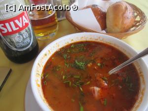 [P01] Restaurant hotel Caraiman, Buşteni - ciorbă de fasole cu costiţă » foto by krondia*
 - 
<span class="allrVoted glyphicon glyphicon-heart hidden" id="av870527"></span>
<a class="m-l-10 hidden" id="sv870527" onclick="voting_Foto_DelVot(,870527,5687)" role="button">șterge vot <span class="glyphicon glyphicon-remove"></span></a>
<a id="v9870527" class=" c-red"  onclick="voting_Foto_SetVot(870527)" role="button"><span class="glyphicon glyphicon-heart-empty"></span> <b>LIKE</b> = Votează poza</a> <img class="hidden"  id="f870527W9" src="/imagini/loader.gif" border="0" /><span class="AjErrMes hidden" id="e870527ErM"></span>