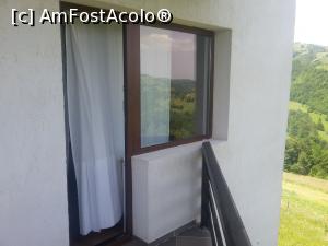 [P10] La balcon » foto by mugur007
 - 
<span class="allrVoted glyphicon glyphicon-heart hidden" id="av751434"></span>
<a class="m-l-10 hidden" id="sv751434" onclick="voting_Foto_DelVot(,751434,5701)" role="button">șterge vot <span class="glyphicon glyphicon-remove"></span></a>
<a id="v9751434" class=" c-red"  onclick="voting_Foto_SetVot(751434)" role="button"><span class="glyphicon glyphicon-heart-empty"></span> <b>LIKE</b> = Votează poza</a> <img class="hidden"  id="f751434W9" src="/imagini/loader.gif" border="0" /><span class="AjErrMes hidden" id="e751434ErM"></span>