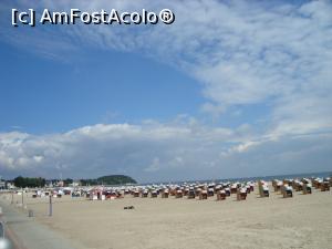 [P01] Travemunde -statiune pe coasta Marii Baltice, la 20 de km de Lubeck in nordul Germaniei -mobilier pe plaja - » foto by mireille
 - 
<span class="allrVoted glyphicon glyphicon-heart hidden" id="av795044"></span>
<a class="m-l-10 hidden" id="sv795044" onclick="voting_Foto_DelVot(,795044,5702)" role="button">șterge vot <span class="glyphicon glyphicon-remove"></span></a>
<a id="v9795044" class=" c-red"  onclick="voting_Foto_SetVot(795044)" role="button"><span class="glyphicon glyphicon-heart-empty"></span> <b>LIKE</b> = Votează poza</a> <img class="hidden"  id="f795044W9" src="/imagini/loader.gif" border="0" /><span class="AjErrMes hidden" id="e795044ErM"></span>