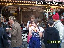 [P08] Augsburg - festivalul berii - aprilie 2010 » foto by calingolea
 - 
<span class="allrVoted glyphicon glyphicon-heart hidden" id="av73304"></span>
<a class="m-l-10 hidden" id="sv73304" onclick="voting_Foto_DelVot(,73304,5731)" role="button">șterge vot <span class="glyphicon glyphicon-remove"></span></a>
<a id="v973304" class=" c-red"  onclick="voting_Foto_SetVot(73304)" role="button"><span class="glyphicon glyphicon-heart-empty"></span> <b>LIKE</b> = Votează poza</a> <img class="hidden"  id="f73304W9" src="/imagini/loader.gif" border="0" /><span class="AjErrMes hidden" id="e73304ErM"></span>
