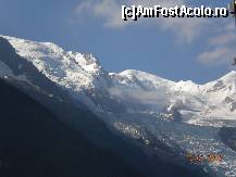 [P29] Vedere spre Mont Blanc din centrul Chamonixului » foto by Alina Morar
 - 
<span class="allrVoted glyphicon glyphicon-heart hidden" id="av129699"></span>
<a class="m-l-10 hidden" id="sv129699" onclick="voting_Foto_DelVot(,129699,5749)" role="button">șterge vot <span class="glyphicon glyphicon-remove"></span></a>
<a id="v9129699" class=" c-red"  onclick="voting_Foto_SetVot(129699)" role="button"><span class="glyphicon glyphicon-heart-empty"></span> <b>LIKE</b> = Votează poza</a> <img class="hidden"  id="f129699W9" src="/imagini/loader.gif" border="0" /><span class="AjErrMes hidden" id="e129699ErM"></span>