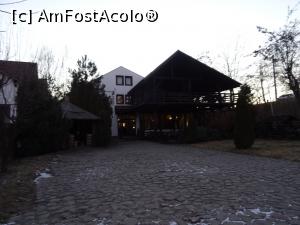 [P02] Curte, terasă, restaurant și pensiune. » foto by tata123 🔱
 - 
<span class="allrVoted glyphicon glyphicon-heart hidden" id="av1277201"></span>
<a class="m-l-10 hidden" id="sv1277201" onclick="voting_Foto_DelVot(,1277201,5761)" role="button">șterge vot <span class="glyphicon glyphicon-remove"></span></a>
<a id="v91277201" class=" c-red"  onclick="voting_Foto_SetVot(1277201)" role="button"><span class="glyphicon glyphicon-heart-empty"></span> <b>LIKE</b> = Votează poza</a> <img class="hidden"  id="f1277201W9" src="/imagini/loader.gif" border="0" /><span class="AjErrMes hidden" id="e1277201ErM"></span>