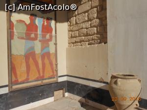 [P17] Knossos - Tineri aducând ofrande, copie după fresca originală.  » foto by iulianic
 - 
<span class="allrVoted glyphicon glyphicon-heart hidden" id="av817659"></span>
<a class="m-l-10 hidden" id="sv817659" onclick="voting_Foto_DelVot(,817659,5820)" role="button">șterge vot <span class="glyphicon glyphicon-remove"></span></a>
<a id="v9817659" class=" c-red"  onclick="voting_Foto_SetVot(817659)" role="button"><span class="glyphicon glyphicon-heart-empty"></span> <b>LIKE</b> = Votează poza</a> <img class="hidden"  id="f817659W9" src="/imagini/loader.gif" border="0" /><span class="AjErrMes hidden" id="e817659ErM"></span>