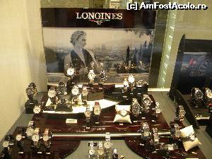 [P15] vitrina unui magazin cu ceasuri in Elvetia Lugano » foto by anidance
 - 
<span class="allrVoted glyphicon glyphicon-heart hidden" id="av549007"></span>
<a class="m-l-10 hidden" id="sv549007" onclick="voting_Foto_DelVot(,549007,5852)" role="button">șterge vot <span class="glyphicon glyphicon-remove"></span></a>
<a id="v9549007" class=" c-red"  onclick="voting_Foto_SetVot(549007)" role="button"><span class="glyphicon glyphicon-heart-empty"></span> <b>LIKE</b> = Votează poza</a> <img class="hidden"  id="f549007W9" src="/imagini/loader.gif" border="0" /><span class="AjErrMes hidden" id="e549007ErM"></span>