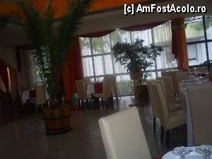 [P01] 'La Rex' / O parte a restaurantului Rex care arata ca exista si un spatiu de dans, pentru amatori.  » foto by kikiritzi
 - 
<span class="allrVoted glyphicon glyphicon-heart hidden" id="av379174"></span>
<a class="m-l-10 hidden" id="sv379174" onclick="voting_Foto_DelVot(,379174,5855)" role="button">șterge vot <span class="glyphicon glyphicon-remove"></span></a>
<a id="v9379174" class=" c-red"  onclick="voting_Foto_SetVot(379174)" role="button"><span class="glyphicon glyphicon-heart-empty"></span> <b>LIKE</b> = Votează poza</a> <img class="hidden"  id="f379174W9" src="/imagini/loader.gif" border="0" /><span class="AjErrMes hidden" id="e379174ErM"></span>
