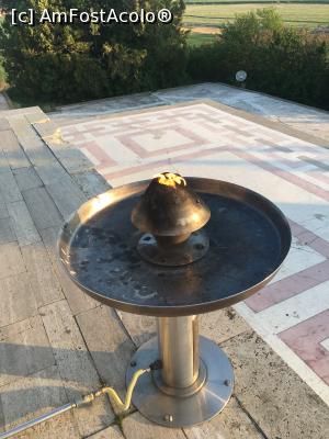 [P11] Și flacăra veșnică » foto by Yersinia Pestis
 - 
<span class="allrVoted glyphicon glyphicon-heart hidden" id="av960946"></span>
<a class="m-l-10 hidden" id="sv960946" onclick="voting_Foto_DelVot(,960946,5873)" role="button">șterge vot <span class="glyphicon glyphicon-remove"></span></a>
<a id="v9960946" class=" c-red"  onclick="voting_Foto_SetVot(960946)" role="button"><span class="glyphicon glyphicon-heart-empty"></span> <b>LIKE</b> = Votează poza</a> <img class="hidden"  id="f960946W9" src="/imagini/loader.gif" border="0" /><span class="AjErrMes hidden" id="e960946ErM"></span>