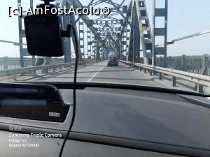 [P22] Drumul cu maşina de la Bucureşti la Albena - pe pod » foto by nicole33
 - 
<span class="allrVoted glyphicon glyphicon-heart hidden" id="av1385831"></span>
<a class="m-l-10 hidden" id="sv1385831" onclick="voting_Foto_DelVot(,1385831,5875)" role="button">șterge vot <span class="glyphicon glyphicon-remove"></span></a>
<a id="v91385831" class=" c-red"  onclick="voting_Foto_SetVot(1385831)" role="button"><span class="glyphicon glyphicon-heart-empty"></span> <b>LIKE</b> = Votează poza</a> <img class="hidden"  id="f1385831W9" src="/imagini/loader.gif" border="0" /><span class="AjErrMes hidden" id="e1385831ErM"></span>