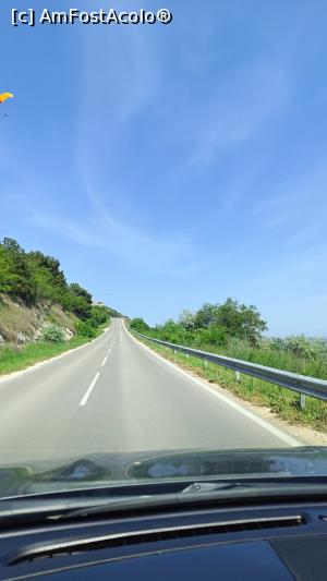 [P19] Pe drumul de coastă spre Topola - &icirc;n dreapta marea. » foto by tata123 🔱
 - 
<span class="allrVoted glyphicon glyphicon-heart hidden" id="av1368170"></span>
<a class="m-l-10 hidden" id="sv1368170" onclick="voting_Foto_DelVot(,1368170,5875)" role="button">șterge vot <span class="glyphicon glyphicon-remove"></span></a>
<a id="v91368170" class=" c-red"  onclick="voting_Foto_SetVot(1368170)" role="button"><span class="glyphicon glyphicon-heart-empty"></span> <b>LIKE</b> = Votează poza</a> <img class="hidden"  id="f1368170W9" src="/imagini/loader.gif" border="0" /><span class="AjErrMes hidden" id="e1368170ErM"></span>