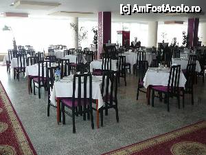 [P26] Aspect din interiorul restaurantului » foto by Claudiu U.
 - 
<span class="allrVoted glyphicon glyphicon-heart hidden" id="av487602"></span>
<a class="m-l-10 hidden" id="sv487602" onclick="voting_Foto_DelVot(,487602,5878)" role="button">șterge vot <span class="glyphicon glyphicon-remove"></span></a>
<a id="v9487602" class=" c-red"  onclick="voting_Foto_SetVot(487602)" role="button"><span class="glyphicon glyphicon-heart-empty"></span> <b>LIKE</b> = Votează poza</a> <img class="hidden"  id="f487602W9" src="/imagini/loader.gif" border="0" /><span class="AjErrMes hidden" id="e487602ErM"></span>