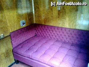[P18] Trenul Regal - la Linia 14 din Gara de Nord; detalii din interior » foto by Dragoș_MD
 - 
<span class="allrVoted glyphicon glyphicon-heart hidden" id="av505247"></span>
<a class="m-l-10 hidden" id="sv505247" onclick="voting_Foto_DelVot(,505247,5895)" role="button">șterge vot <span class="glyphicon glyphicon-remove"></span></a>
<a id="v9505247" class=" c-red"  onclick="voting_Foto_SetVot(505247)" role="button"><span class="glyphicon glyphicon-heart-empty"></span> <b>LIKE</b> = Votează poza</a> <img class="hidden"  id="f505247W9" src="/imagini/loader.gif" border="0" /><span class="AjErrMes hidden" id="e505247ErM"></span>